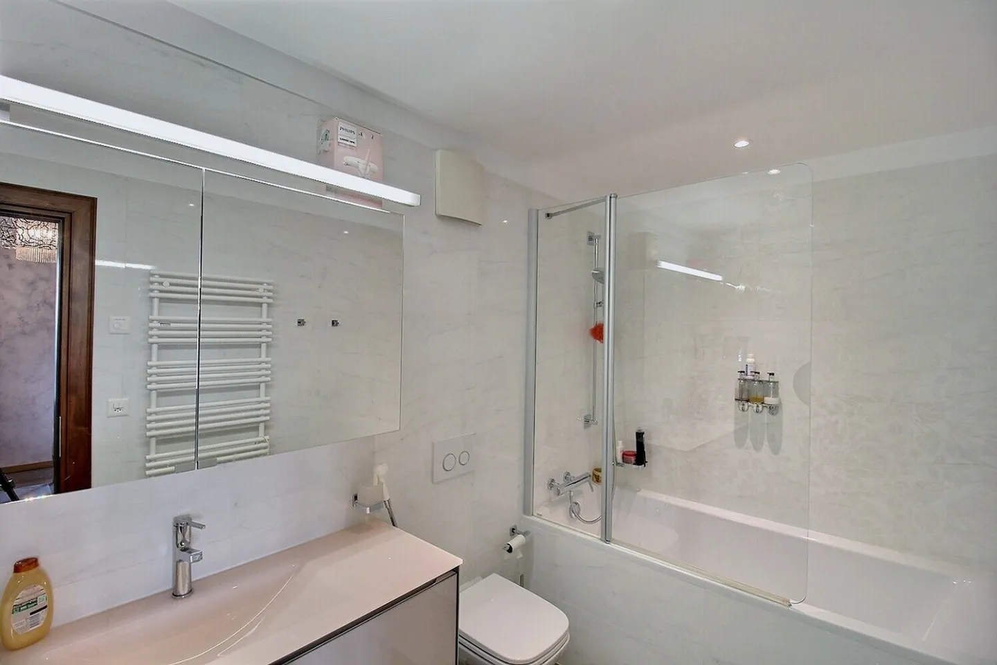 Appartamento moderno con vista lago - Foto 8 di 12