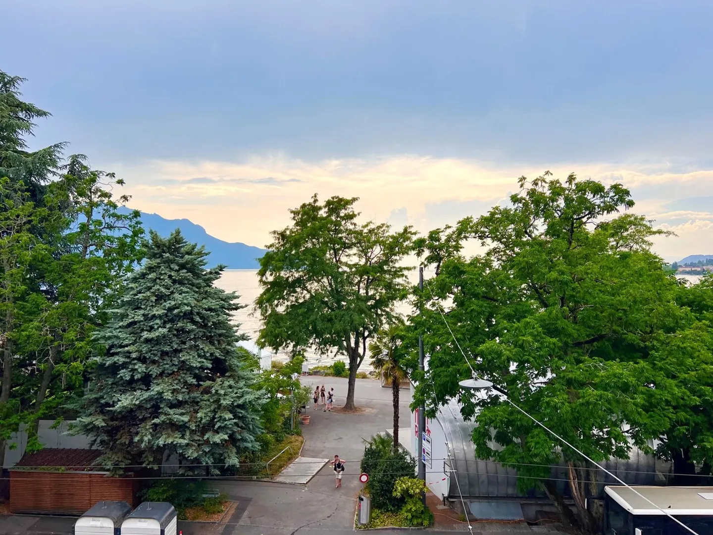 Appartamento moderno con vista lago - Foto 9 di 12
