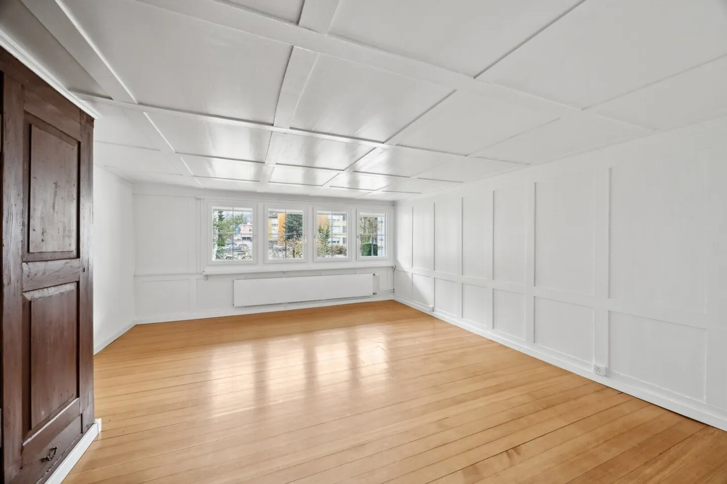 Rareté historique et entièrement rénovée dans un emplacement idéal - Photo 7 sur 9