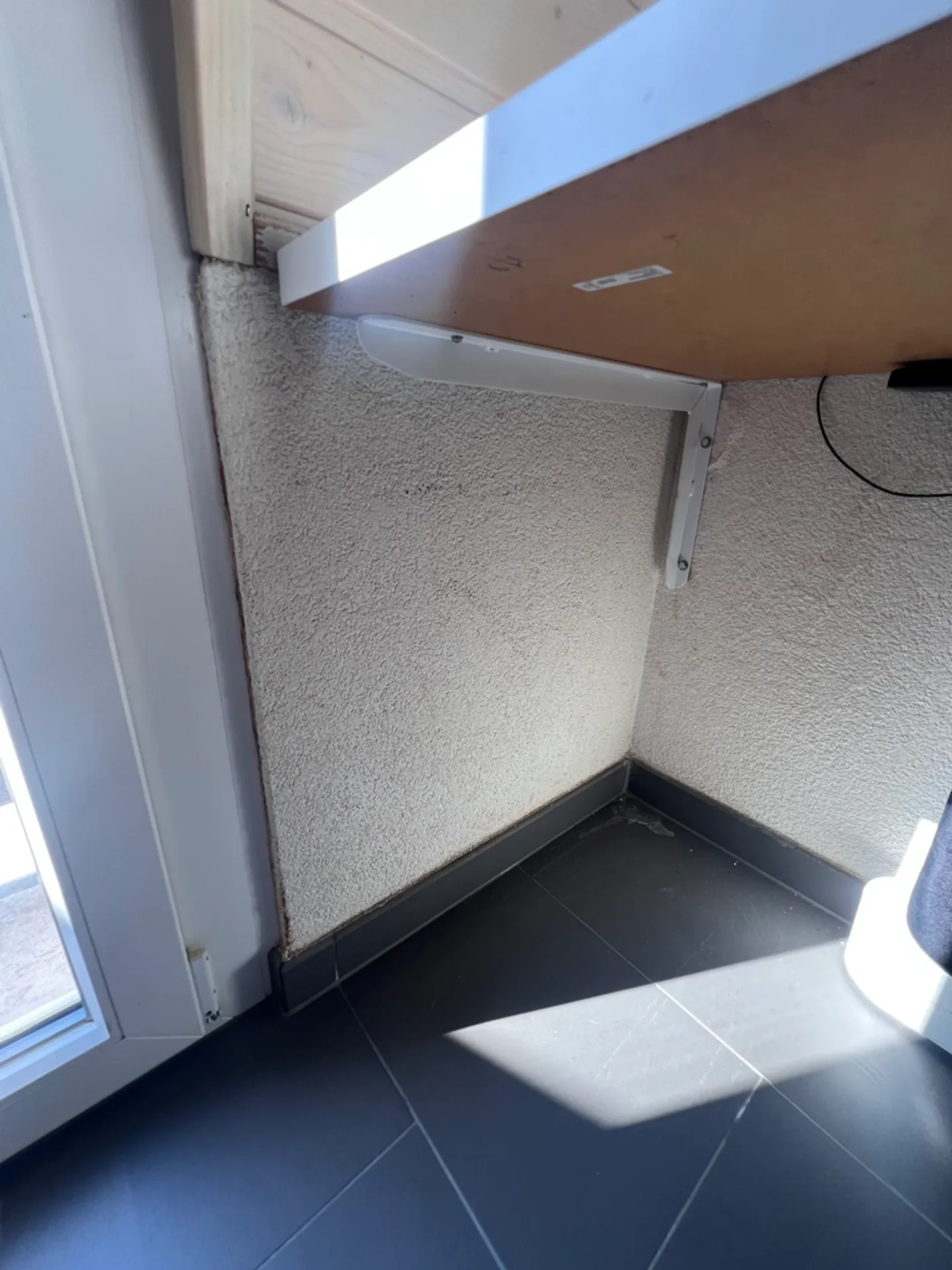Spacious 4.5 Room Apartment - Photo 2 of 11