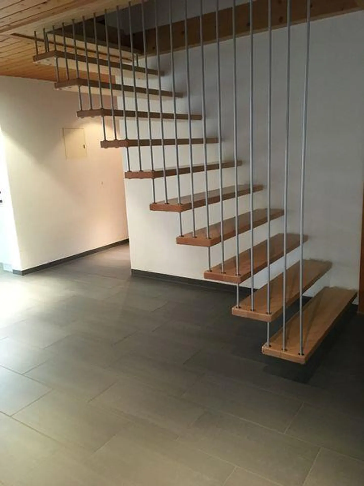 Newly renovated, bright 5-room apartment with charm & large balcony - Photo 6 of 12