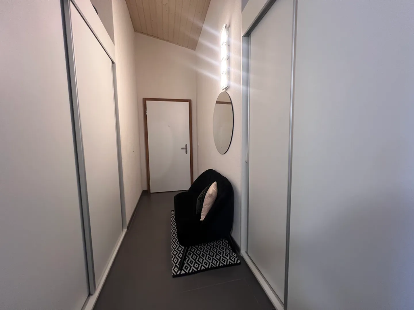 Spacious 4.5 Room Apartment - Photo 6 of 11