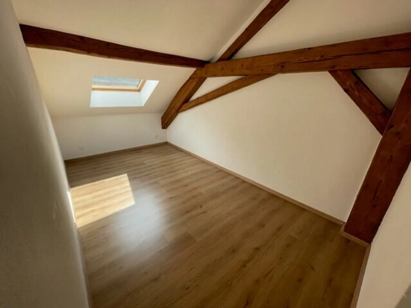 Magnifico appartamento di 4.0 stanze al 3° piano - Foto 4 di 5