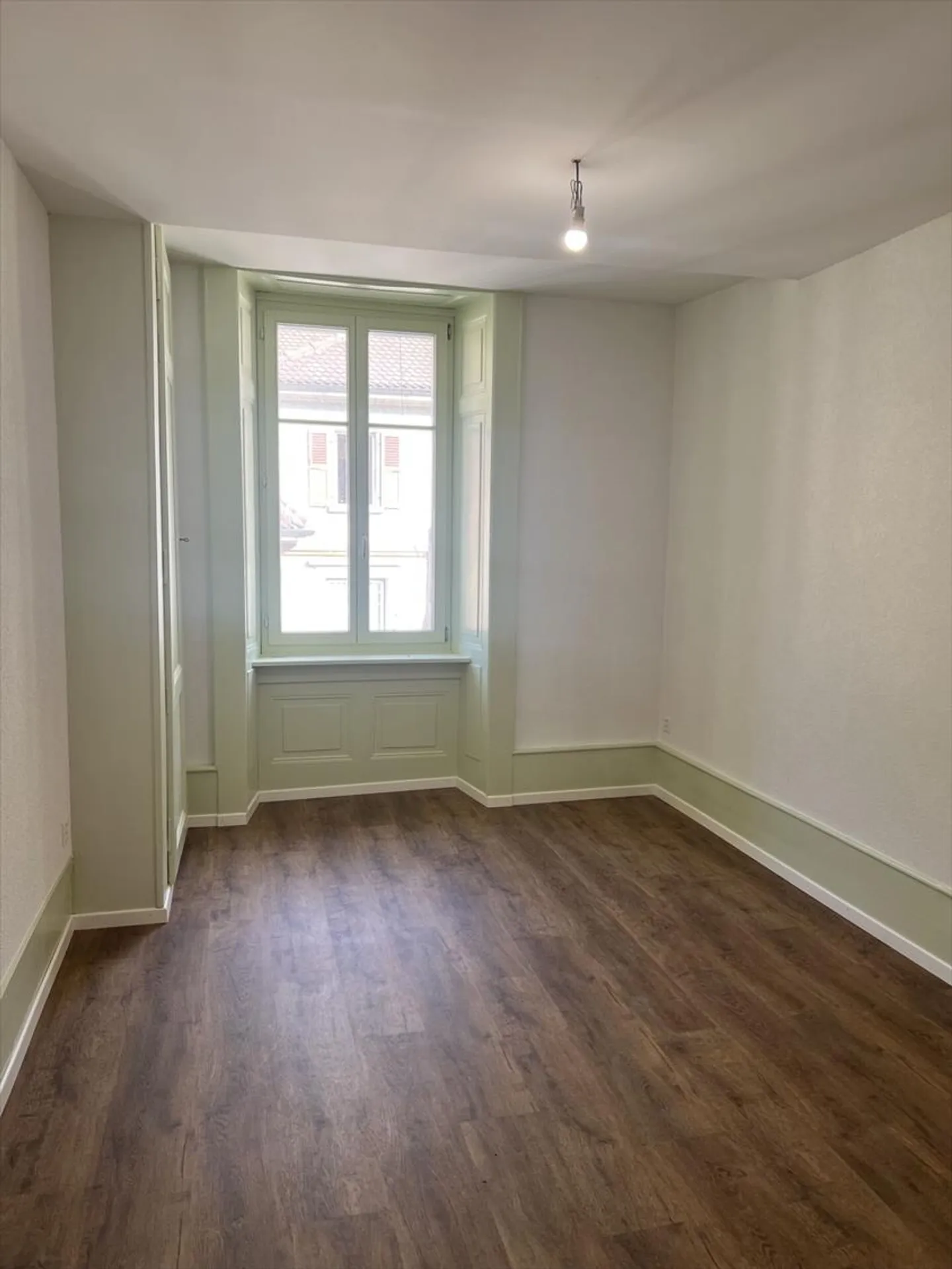 St-Imier, magnifico appartamento di 4.5 stanze completamente ristrutturato - Foto 5 di 7