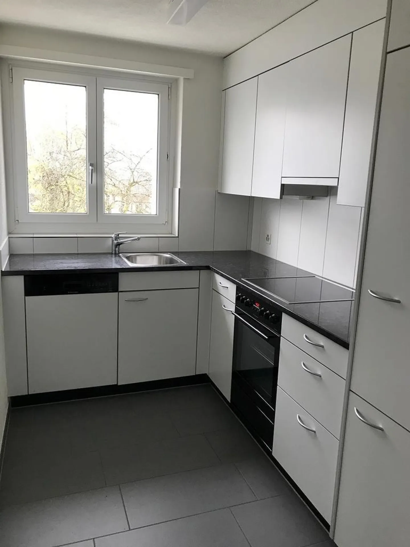 2-room apartment - Photo 2 of 5