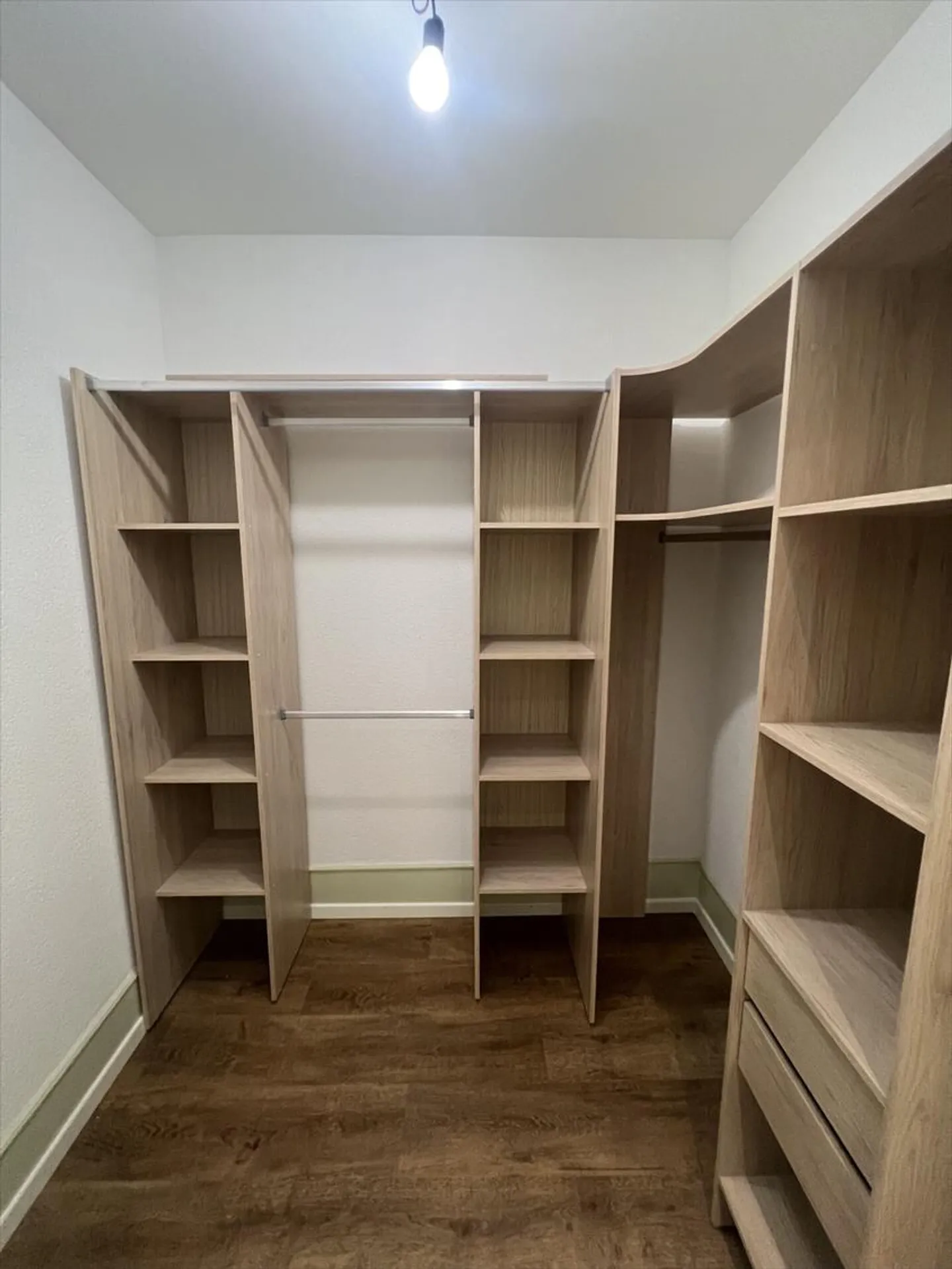 St-Imier, magnifico appartamento di 4.5 stanze completamente ristrutturato - Foto 6 di 7