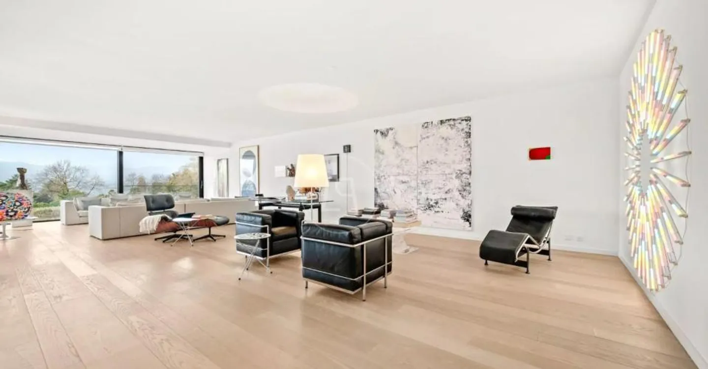 Superbo duplex di 328 m2 con giardini e vista lago nel cuore di Corsier - Foto 4 di 12