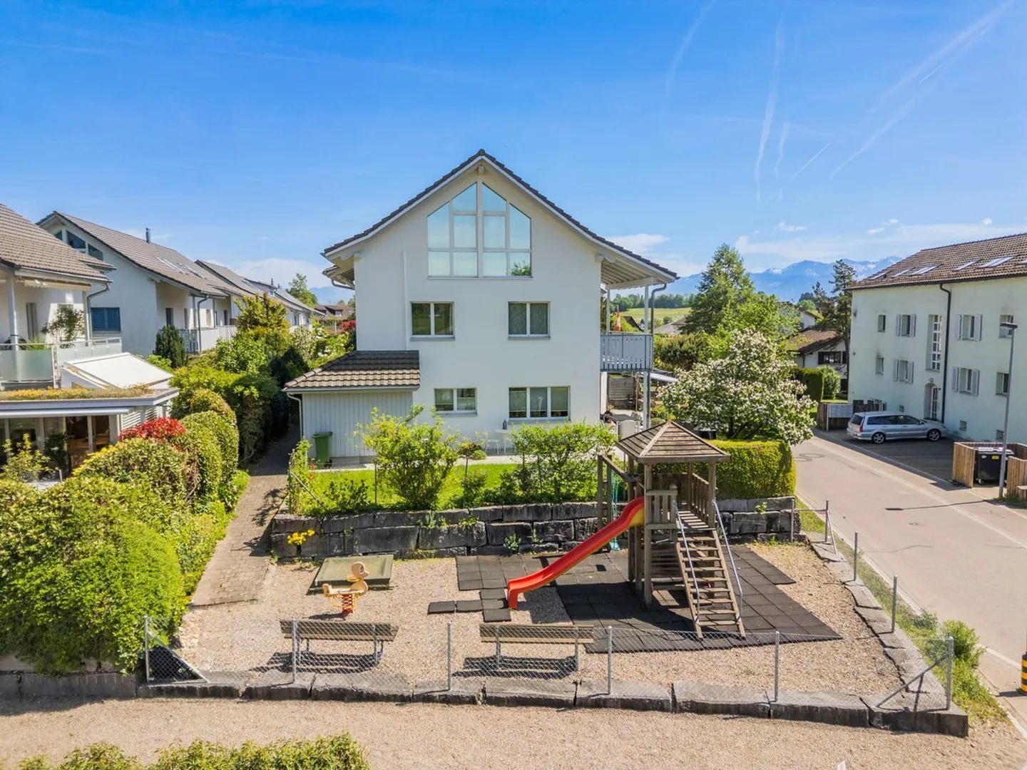 Ampia casa unifamiliare di 6,5 stanze a Wolfhausen ZH (di nuovo disponibile) - Foto 1 di 1