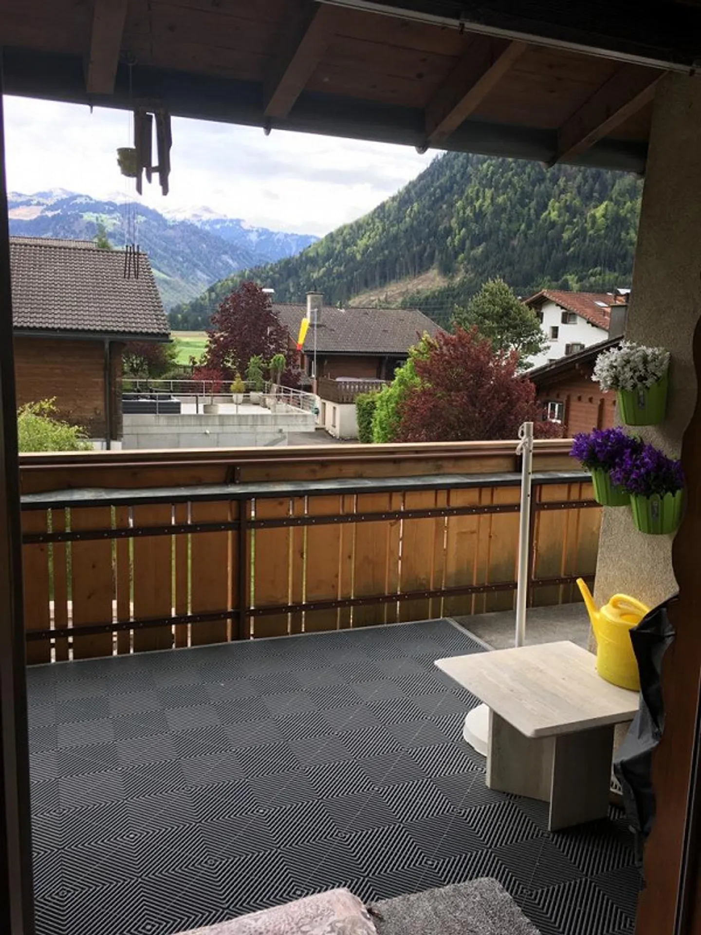 Newly renovated, bright 5-room apartment with charm & large balcony - Photo 12 of 12