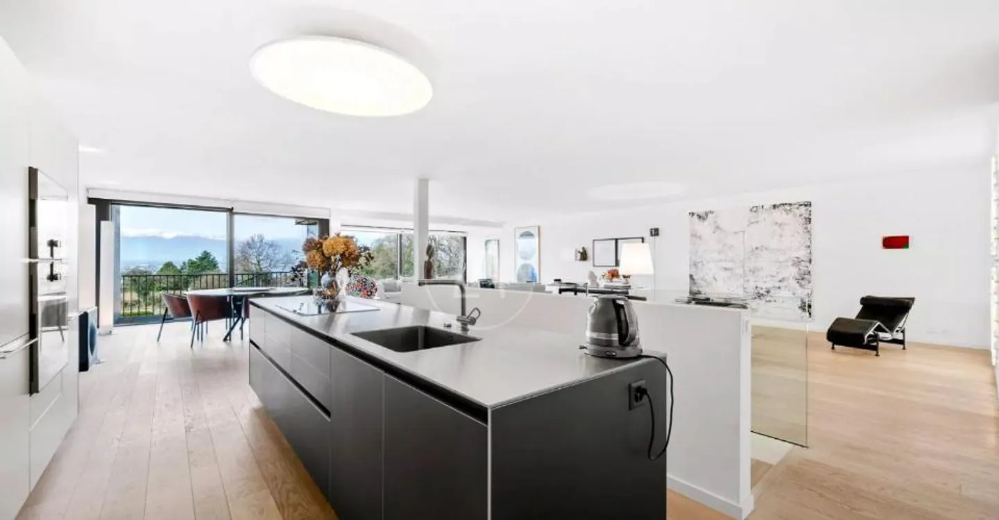 Superbo duplex di 328 m2 con giardini e vista lago nel cuore di Corsier - Foto 6 di 12