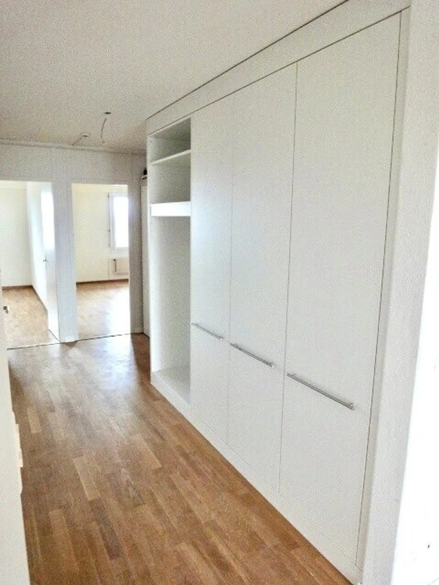 Modernes Apartment mit Balkon - Foto 8 von 11