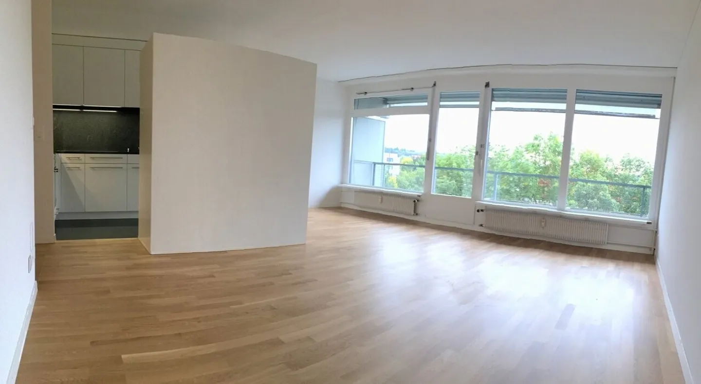 Modernes Apartment mit Balkon - Foto 4 von 11