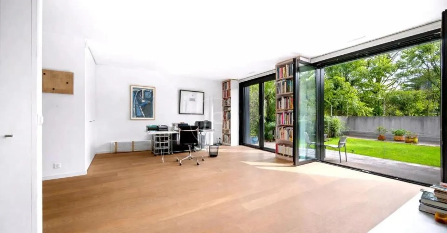 Superbo duplex di 328 m2 con giardini e vista lago nel cuore di Corsier - Foto 9 di 12