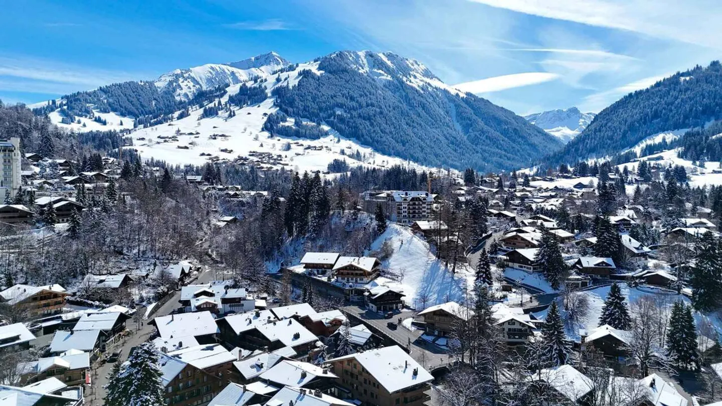 Elégant 2.5 pièces d'exception au centre du village - Photo 12 sur 12