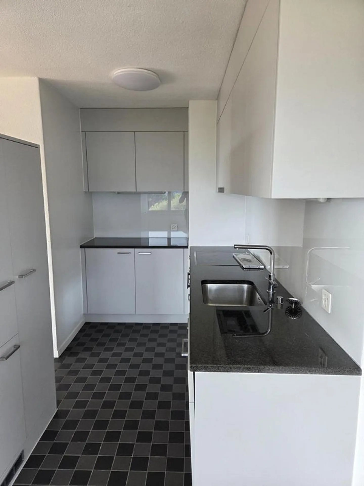 3.5 Room Apartment in Sunny Surroundings - Photo 4 of 7