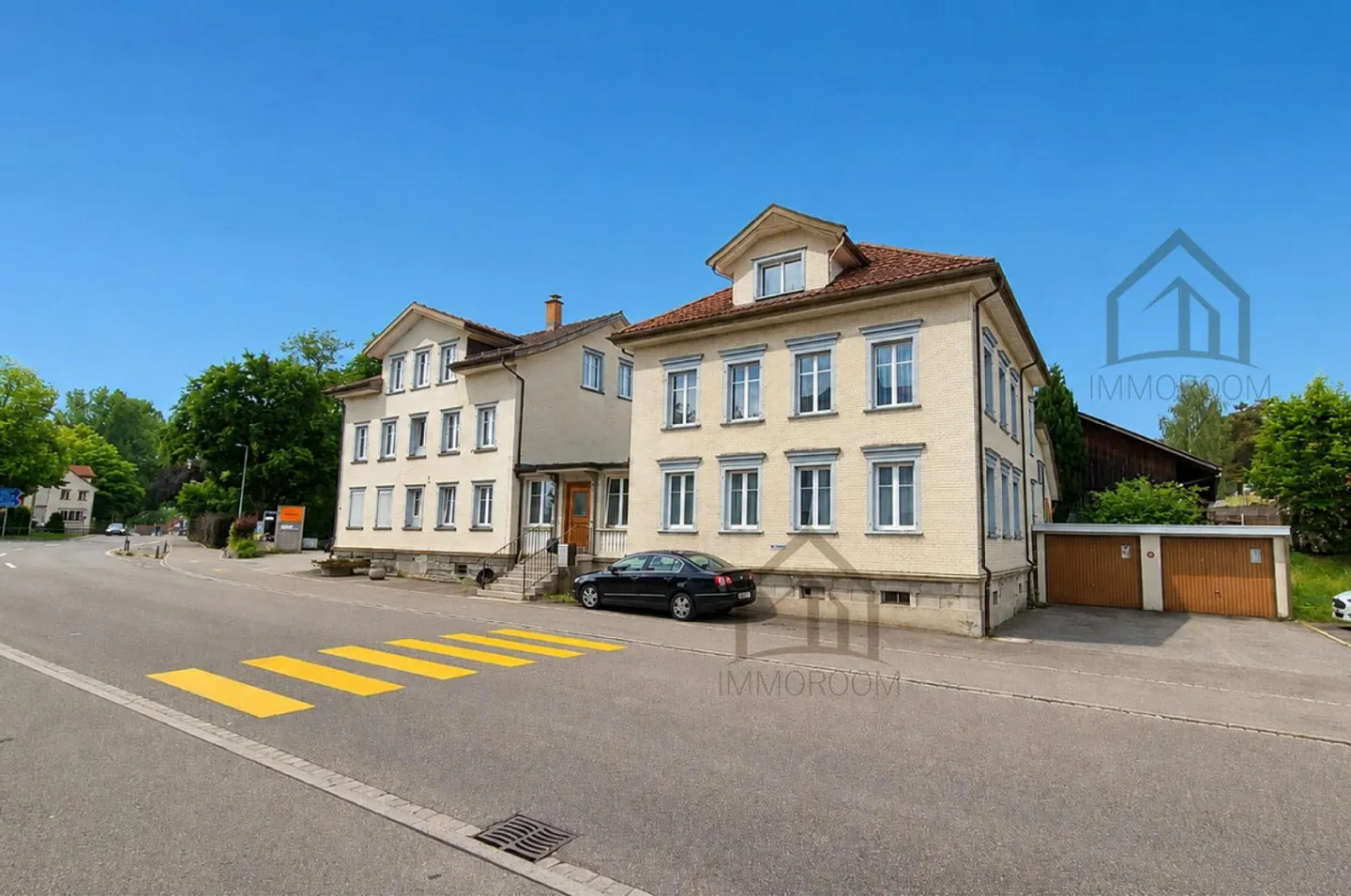 Multi-family house duplex with potential - Photo 1 of 10