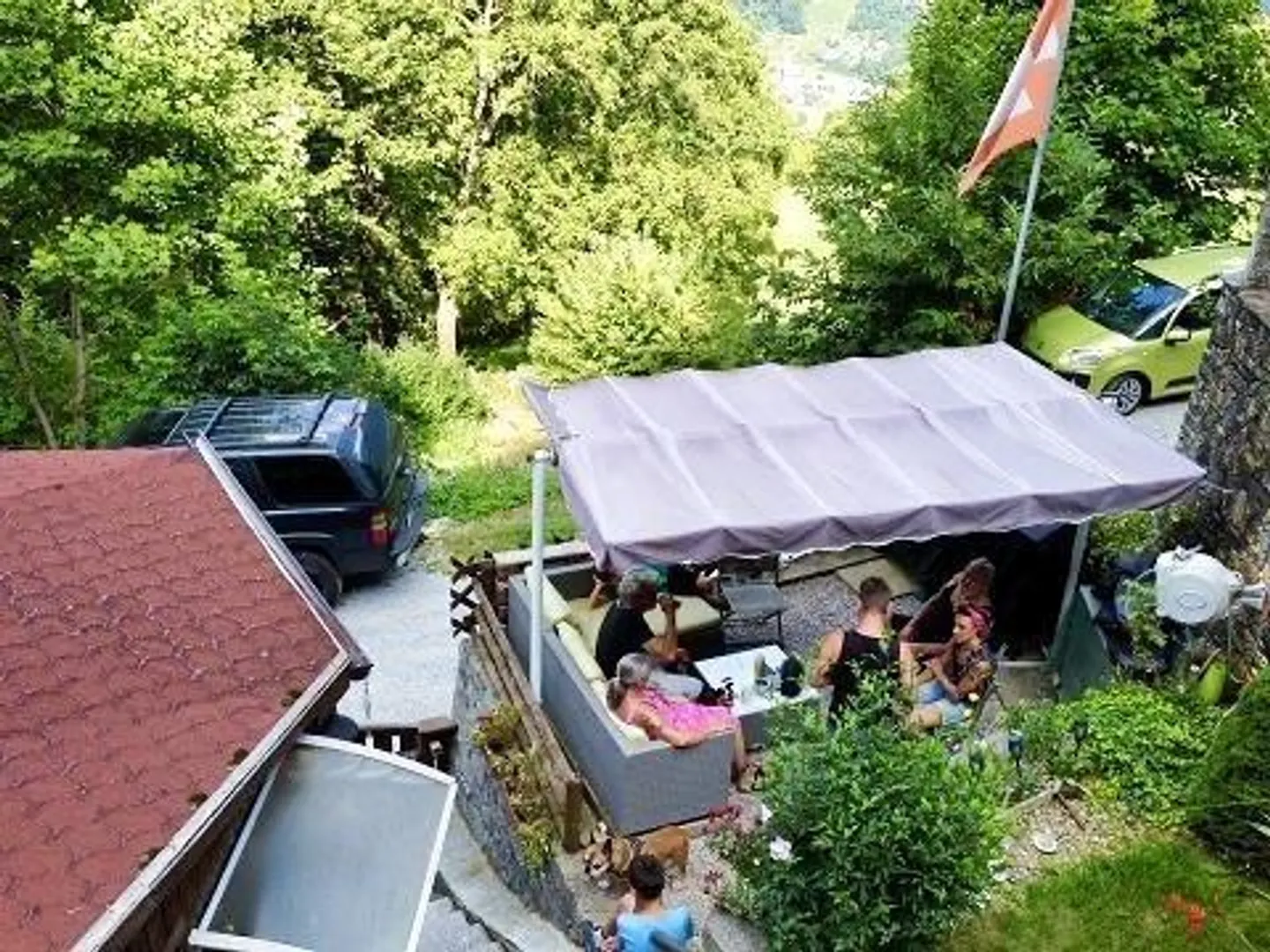 Rustique 3 1/2 pièces dans un emplacement très calme et ensoleillé avec vue - Photo 15 sur 22
