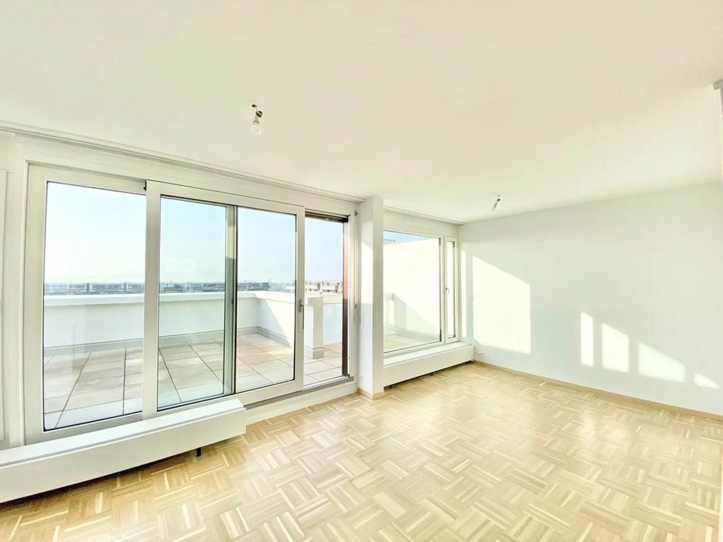 Duplex apartment located in the Tourelle district - Photo 4 of 11