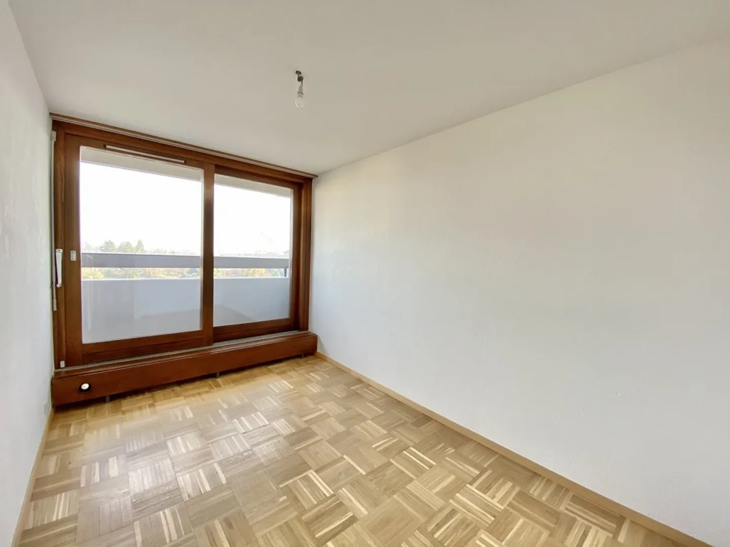 Duplex apartment located in the Tourelle district - Photo 6 of 11