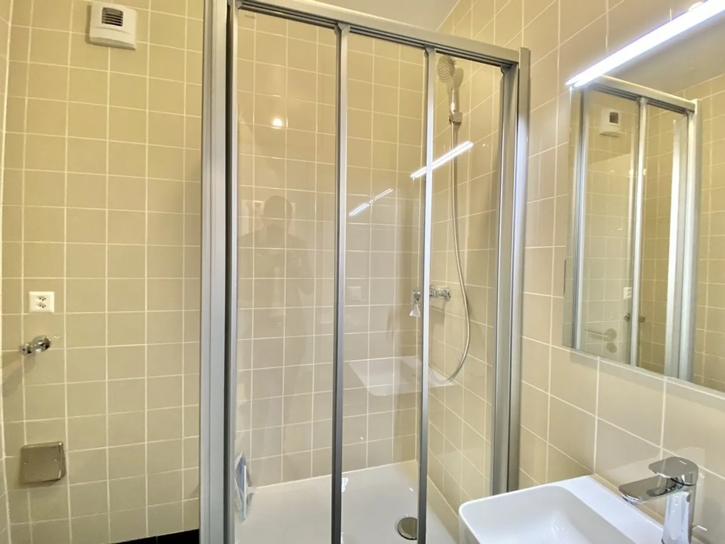 Duplex apartment located in the Tourelle district - Photo 9 of 11