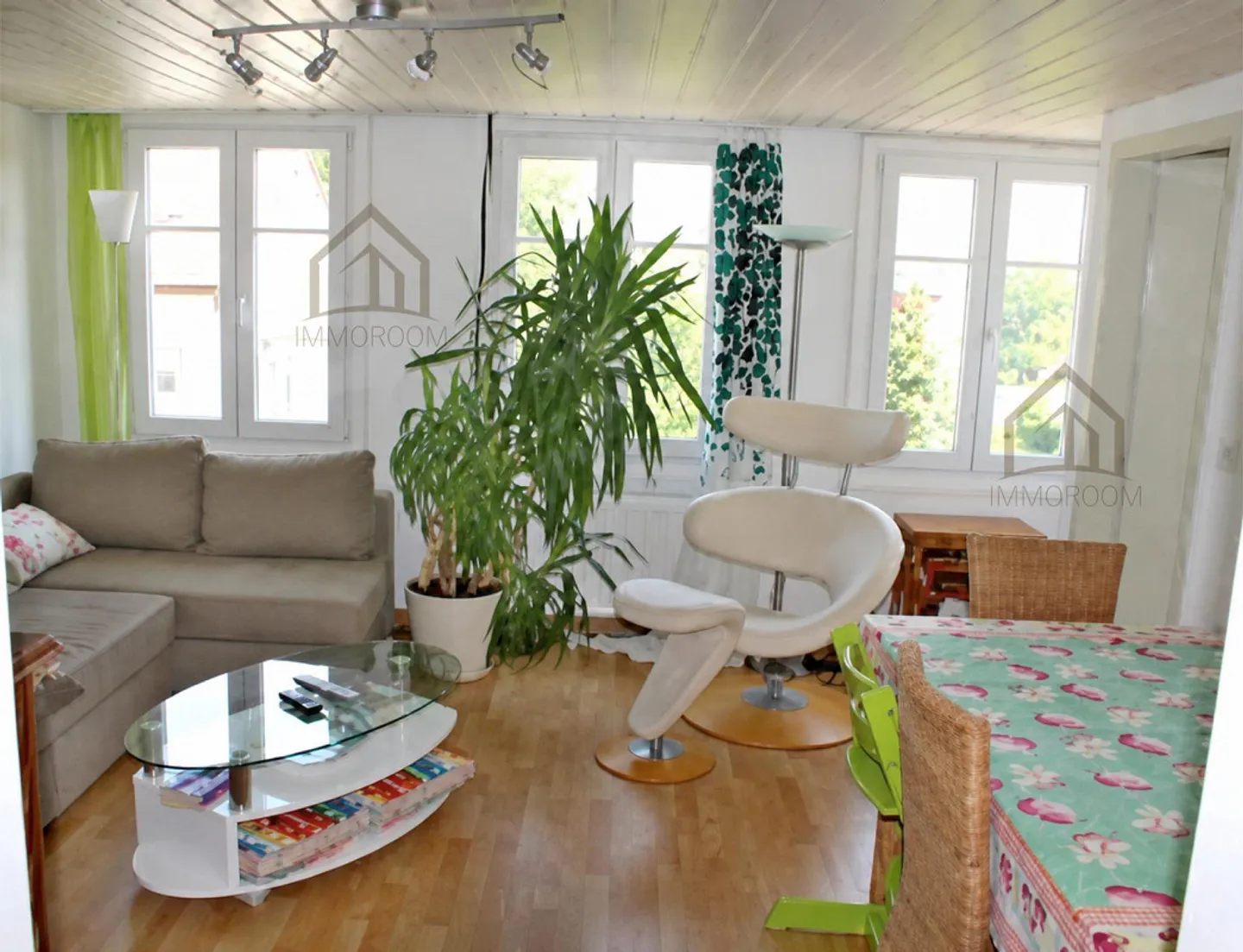 Multi-family house duplex with potential - Photo 6 of 10