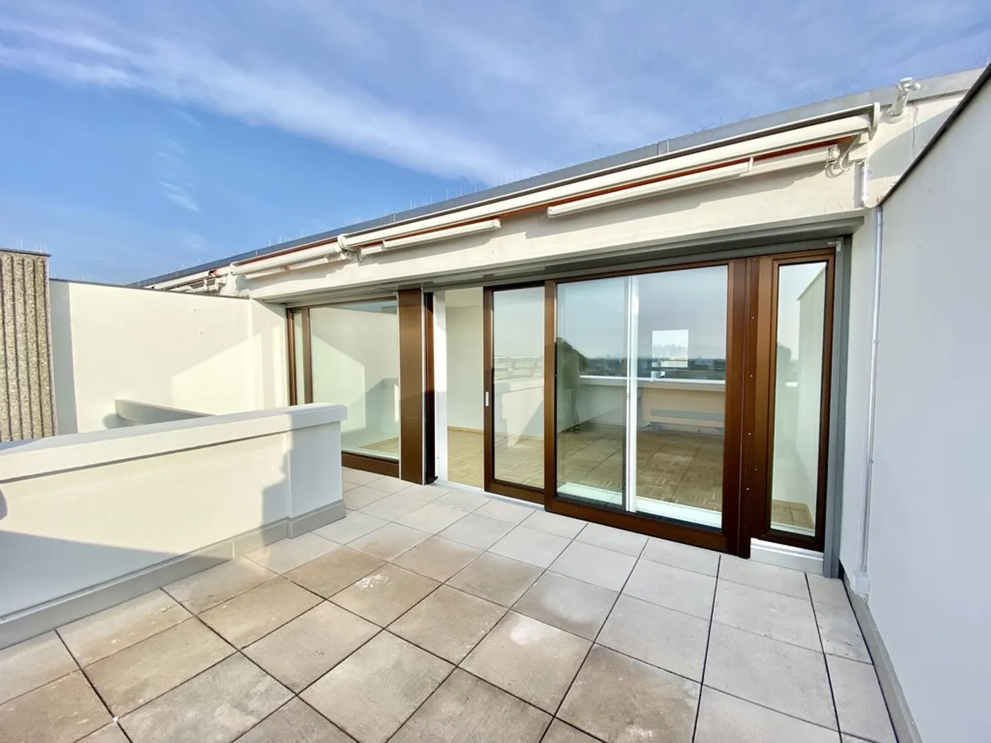 Duplex apartment located in the Tourelle district - Photo 2 of 11