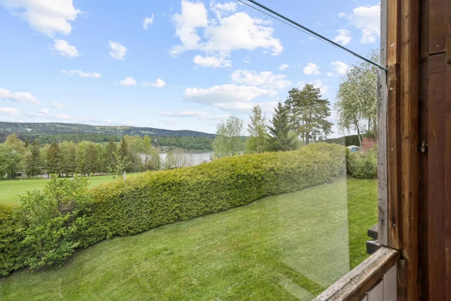 Villa con carattere e vista sul lago - Nel cuore della valle del Joux - Foto 3 di 13
