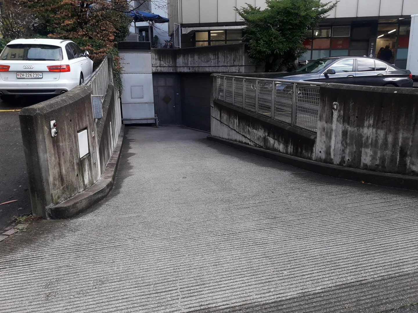Place de parking à louer à Schaffhauserstrasse 11 - Photo 2 sur 3