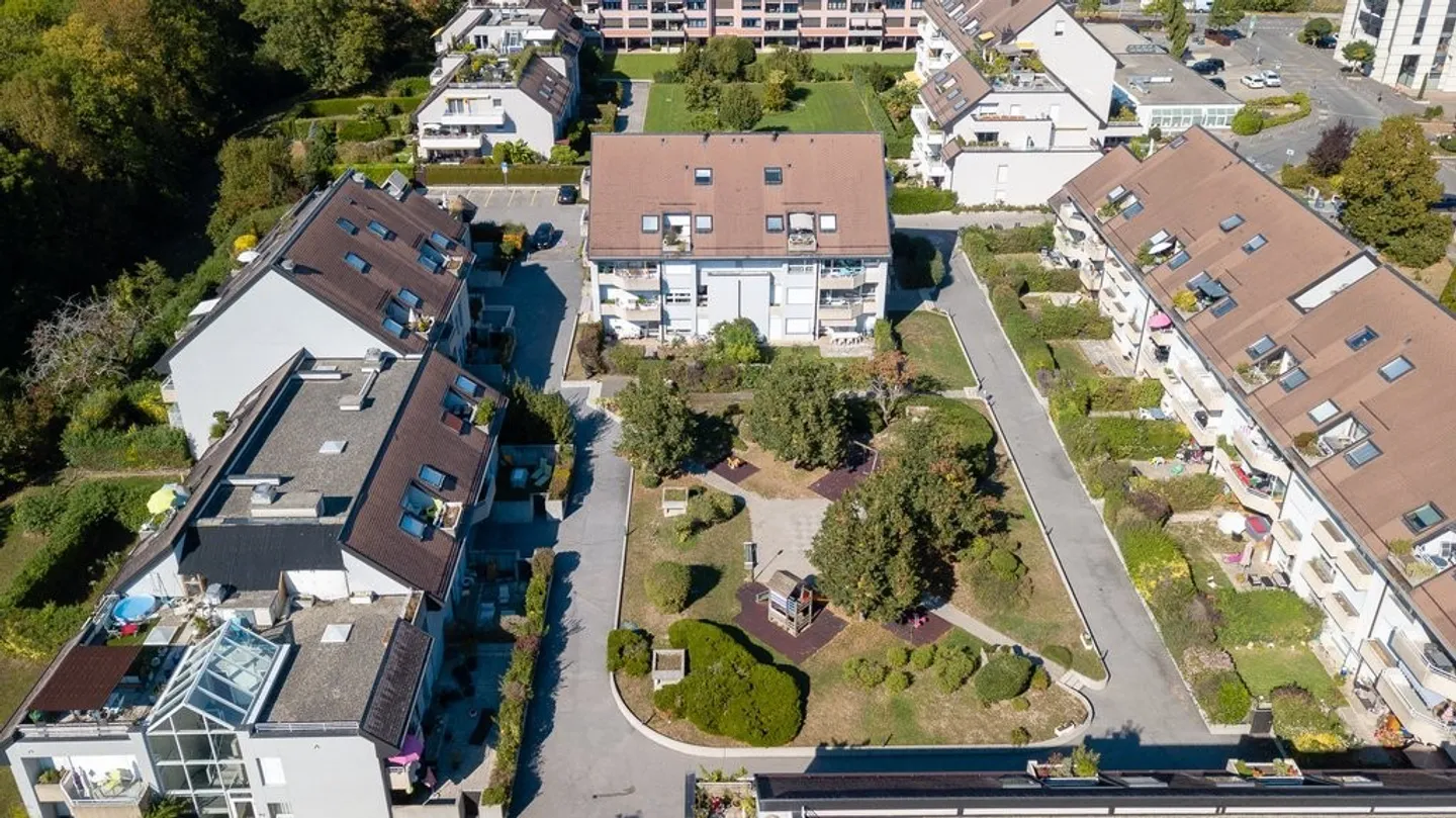 Beautiful apartment in a quiet neighborhood! - Photo 2 of 8