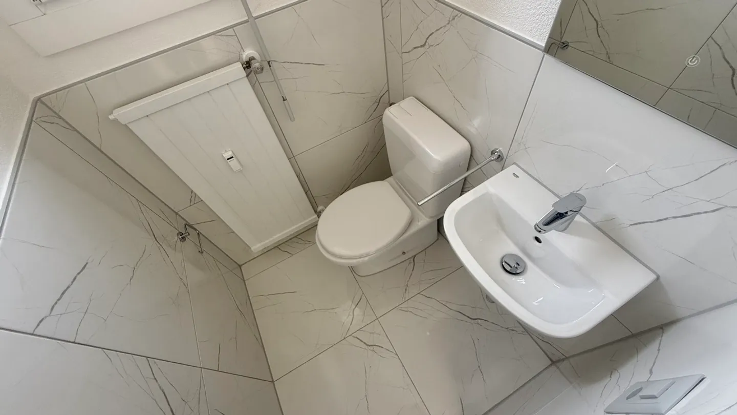 UP TO 3 MONTHS FREE - Renovated 4.5-room apartment in Coldrerio - Photo 11 of 13