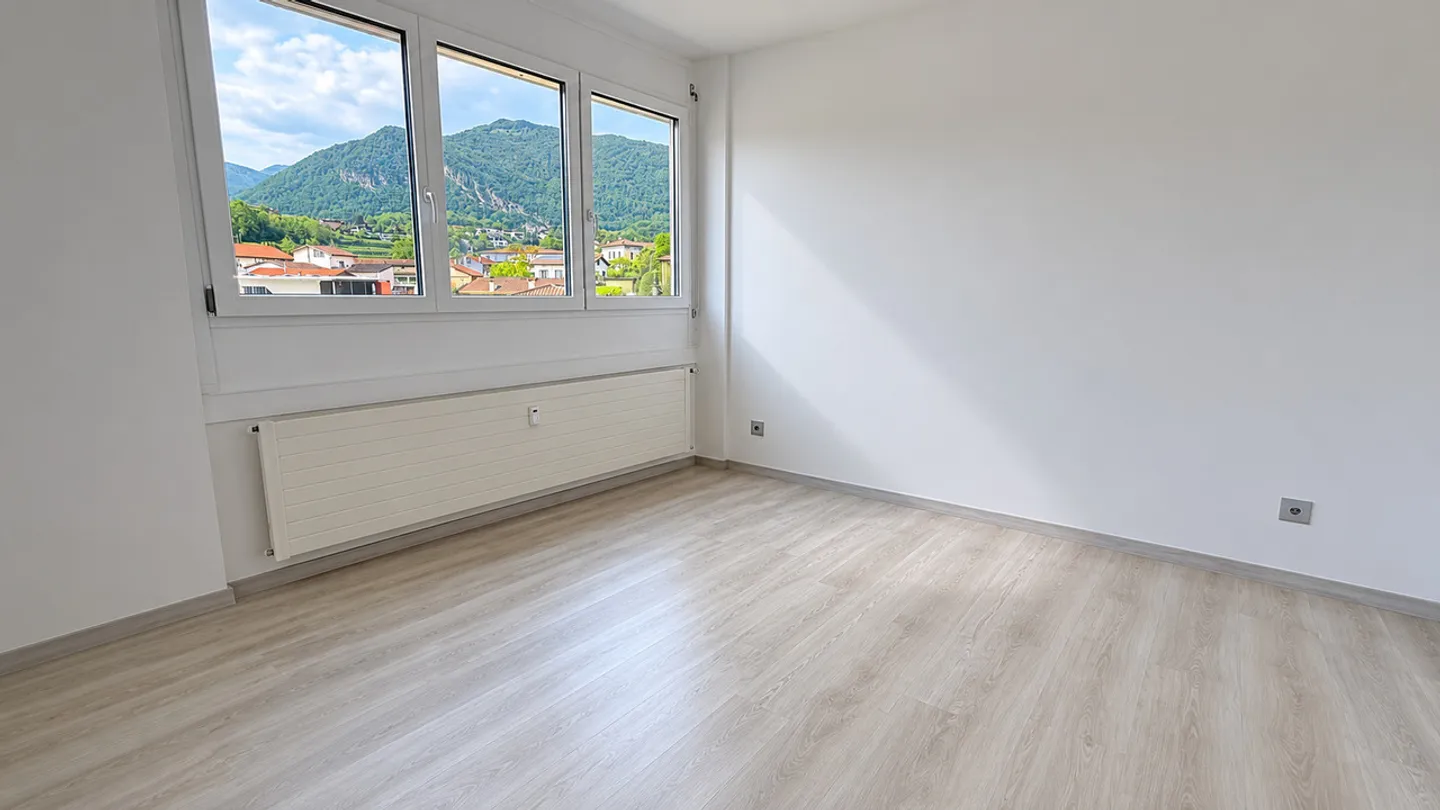 UP TO 3 MONTHS FREE - Renovated 4.5-room apartment in Coldrerio - Photo 8 of 13