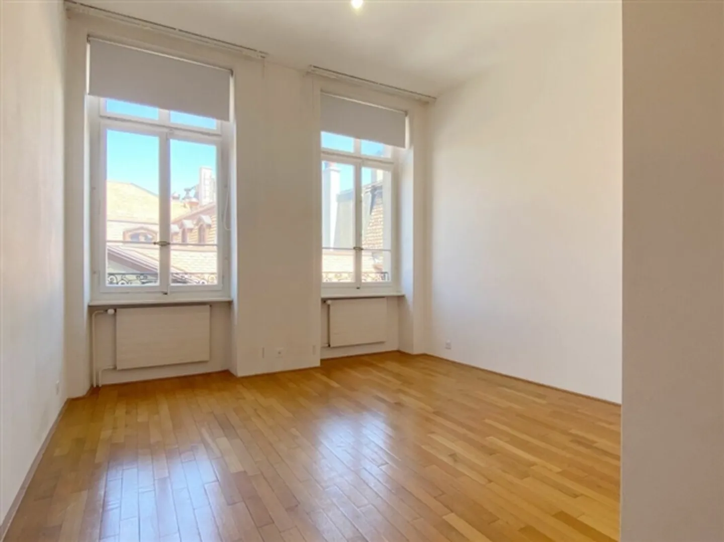 6 atypical rooms with terrace in the old town - Photo 2 of 8