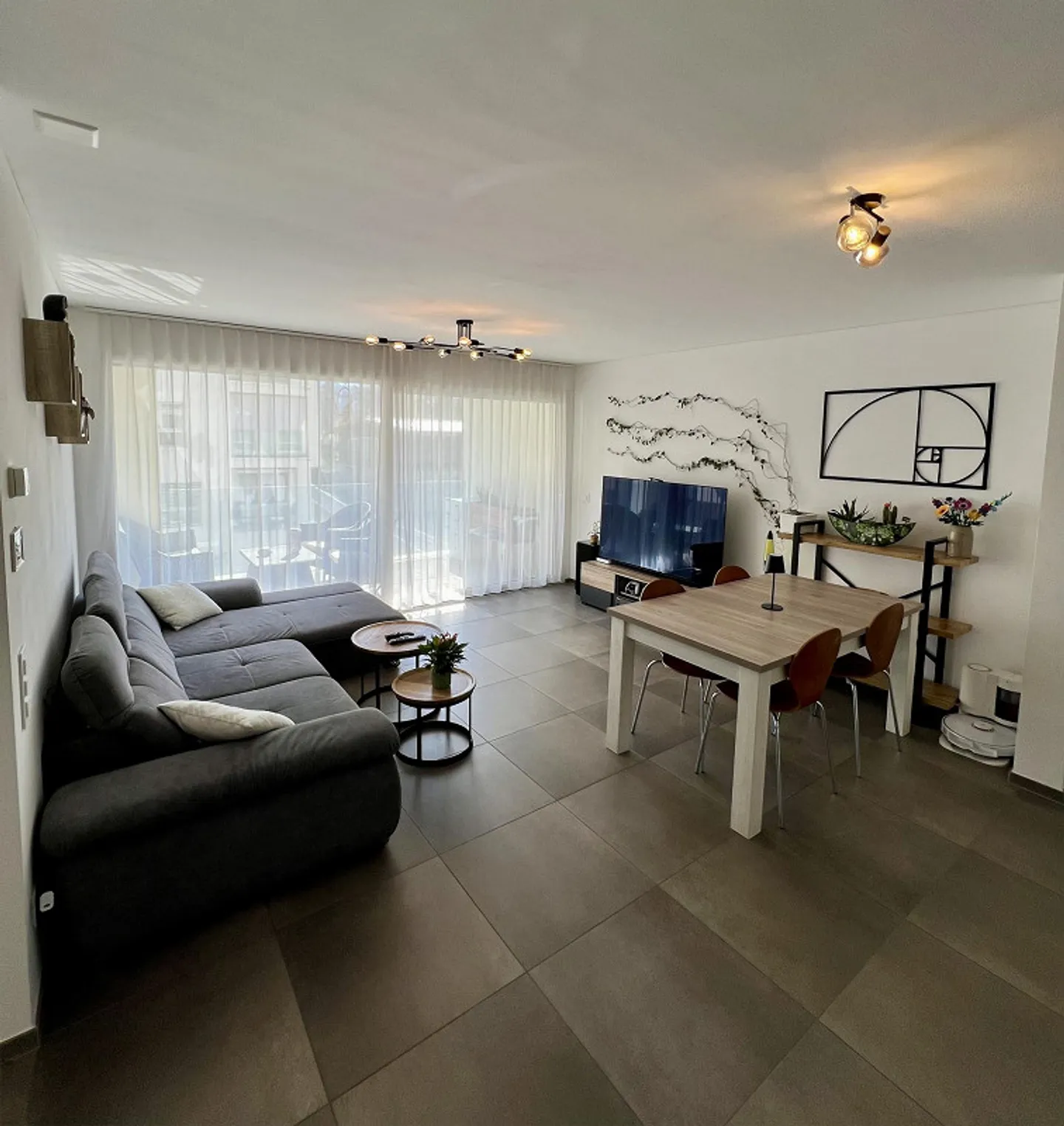 Cercasi nuovo inquilino per inizio giugno, appartamento di 2 1/2 locali a Gordola - Foto 1 di 10