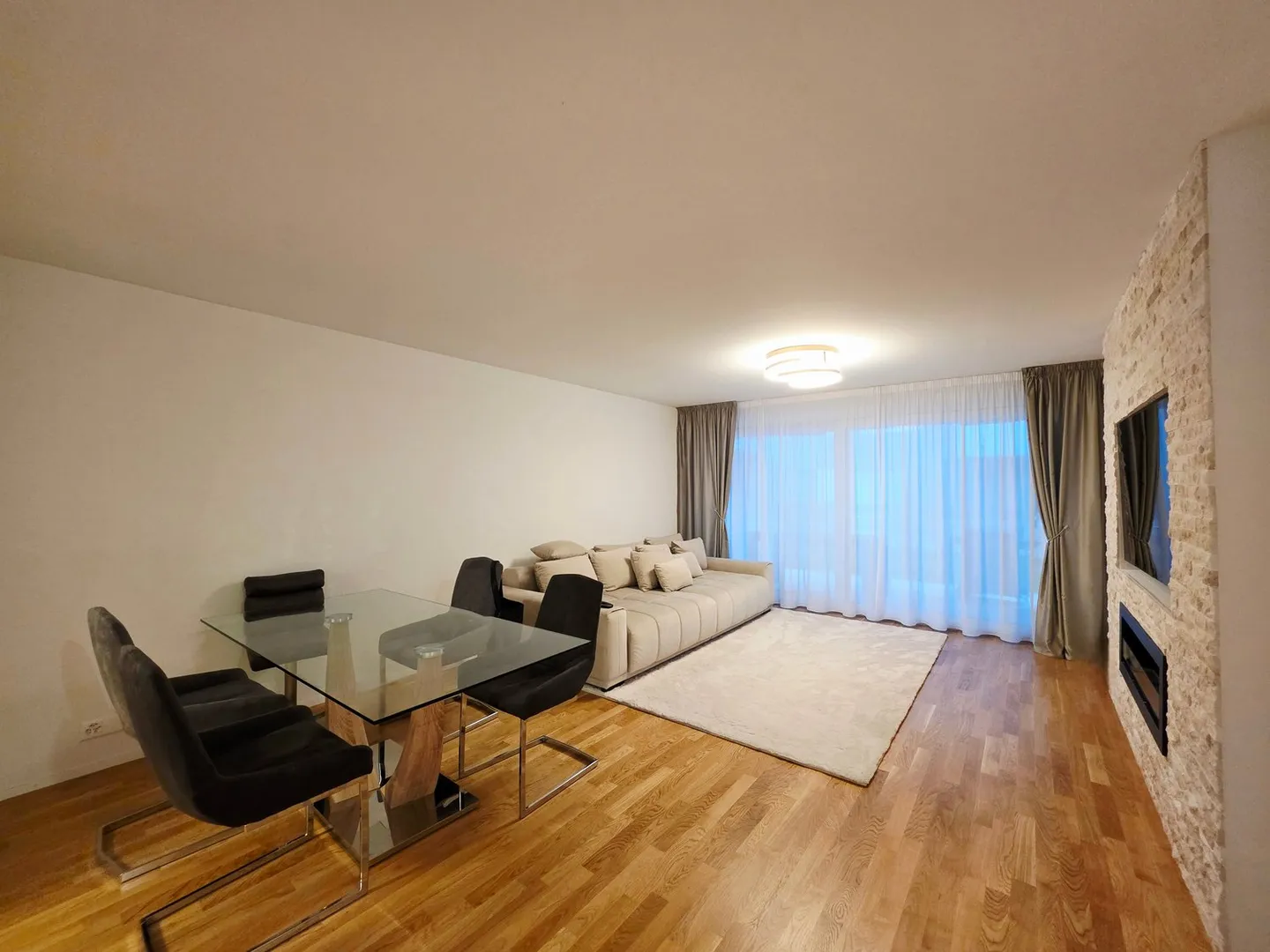 Appartamento elegante con giardino - Foto 2 di 13