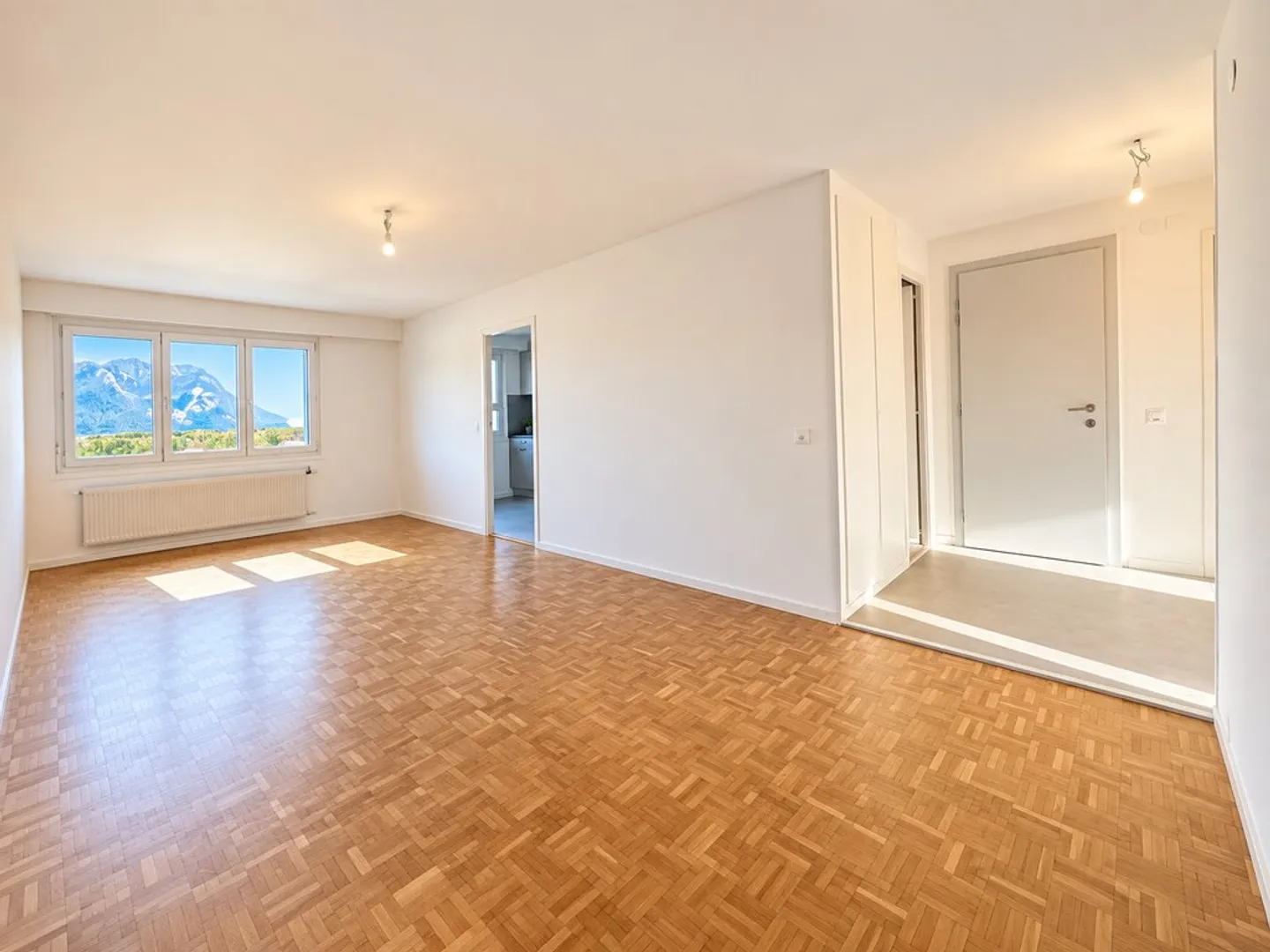 Appartement rénové 4 pièces - Photo 8 sur 12