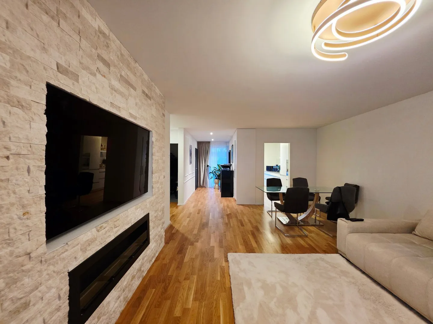 Appartamento elegante con giardino - Foto 4 di 13