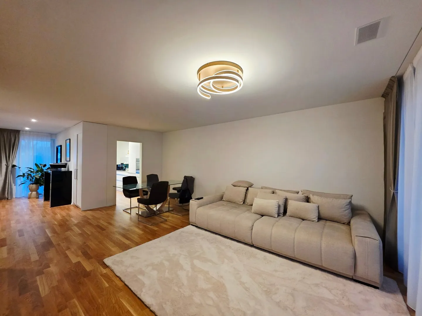 Appartamento elegante con giardino - Foto 5 di 13