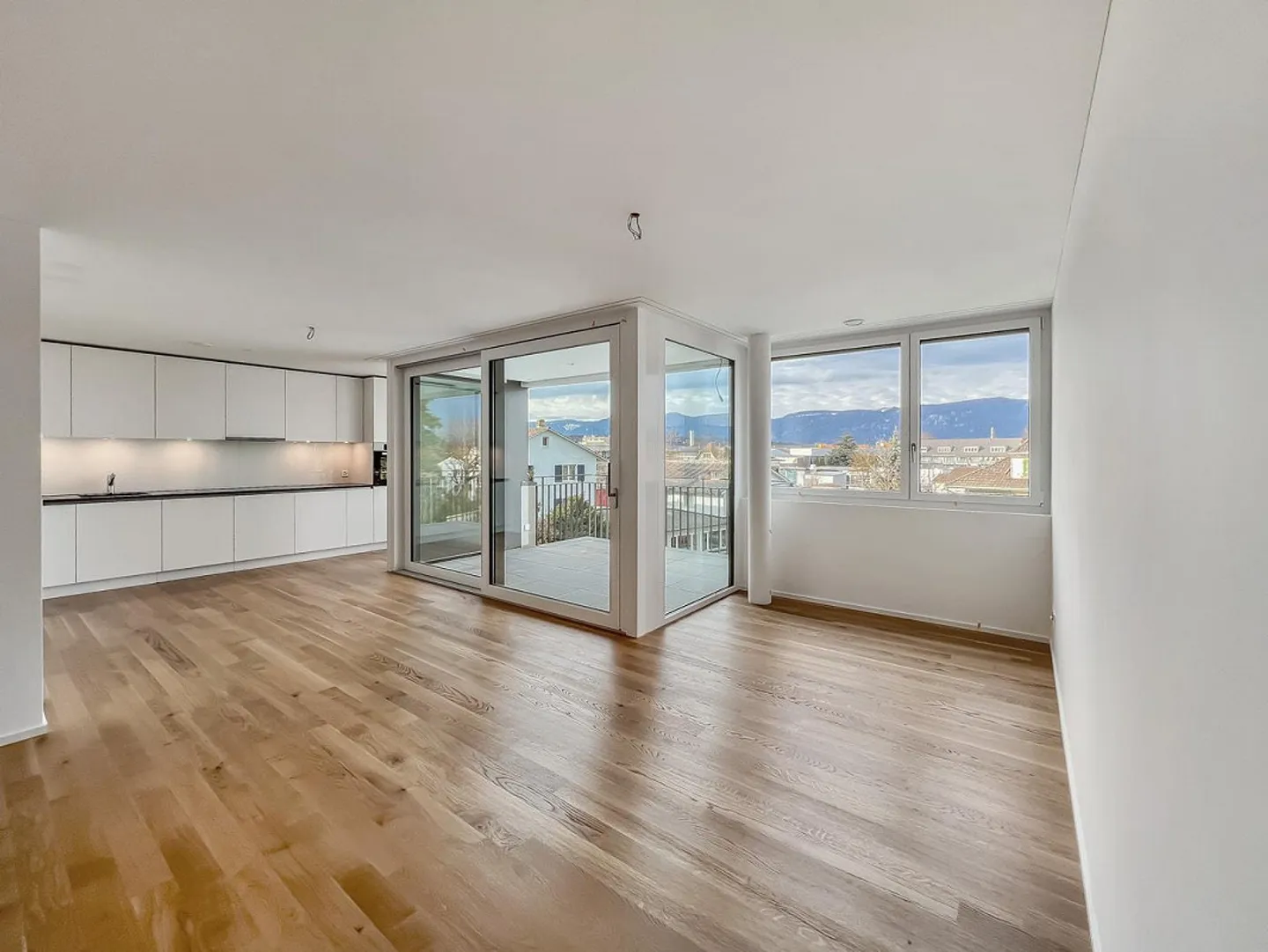 Bright 2.5-room apartment on the ground floor, built in 2021 - Photo 2 of 5