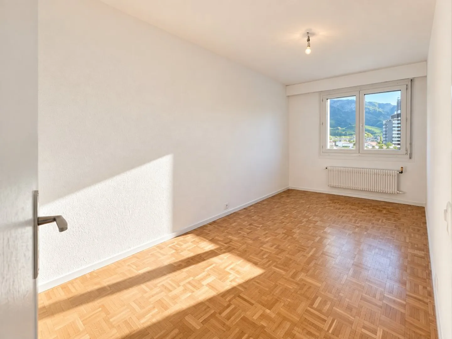 Appartement rénové 4 pièces - Photo 10 sur 12