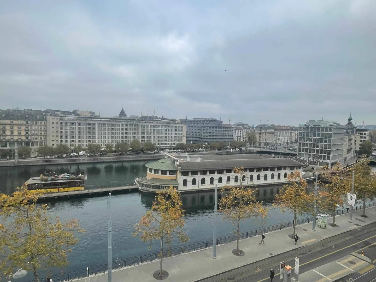 Espace de Bureau Prestigieux à Genève - Photo 3 sur 4