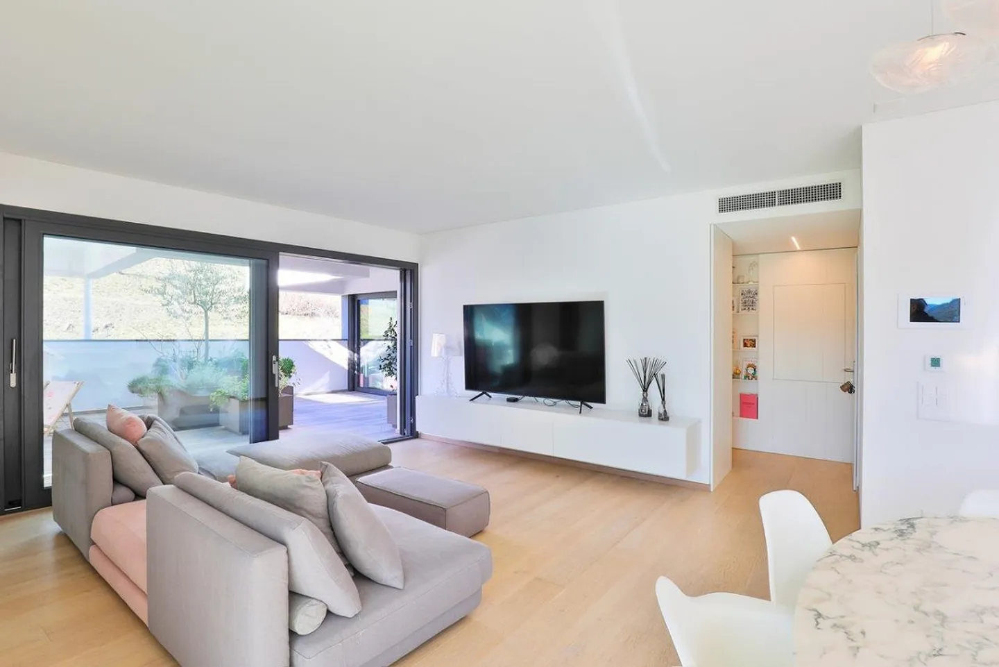 Modernes Penthouse: Panoramaterrasse und Hochwertige Ausstattungen - Foto 10 von 23