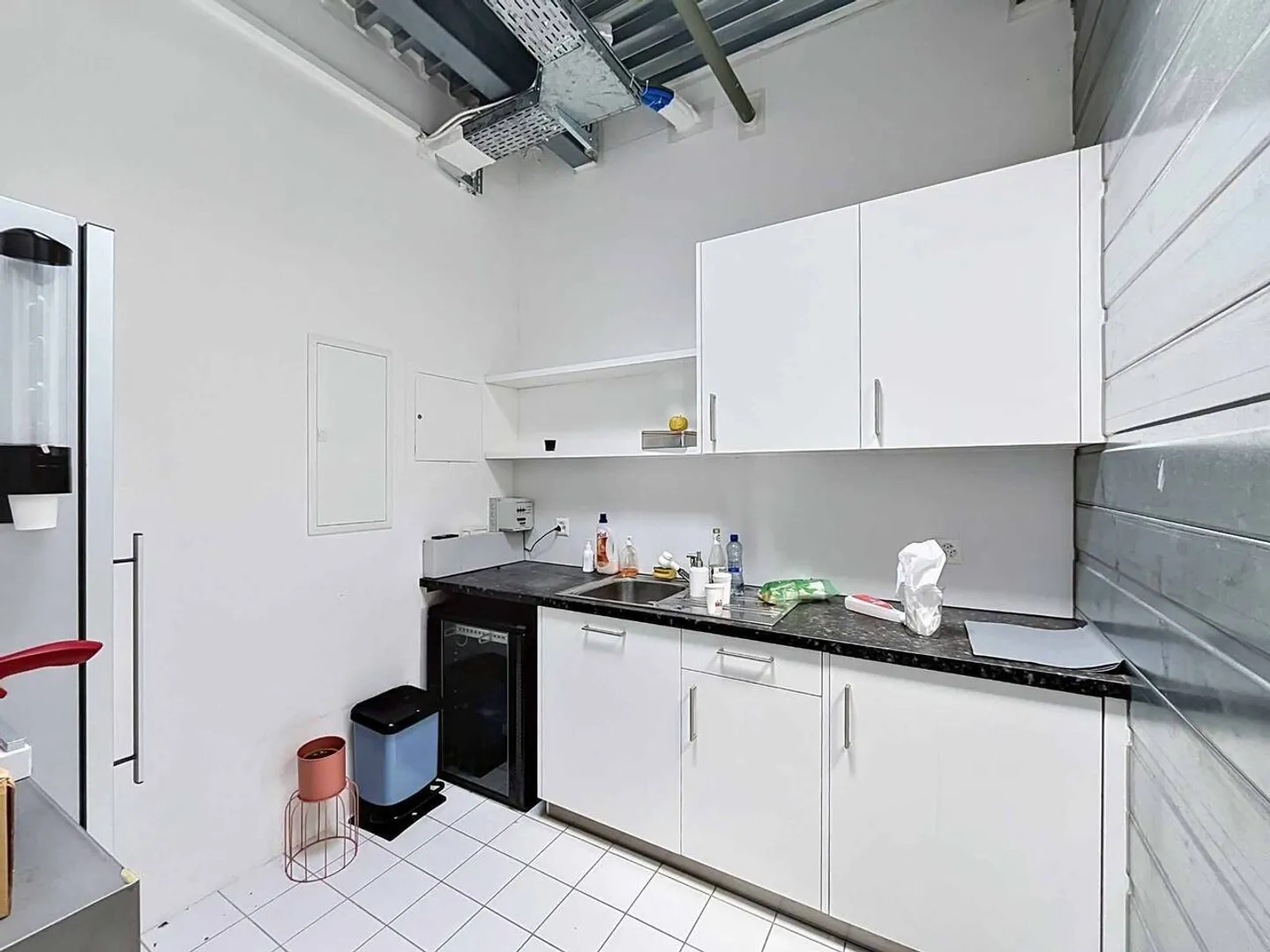 Environ 765m2 pour votre future entreprise - Industrielle 11 - Photo 10 sur 12