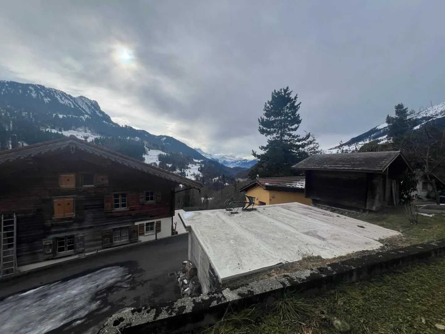 Beautiful Chalet for Renovation in Ormont-Dessous - Photo 2 of 13
