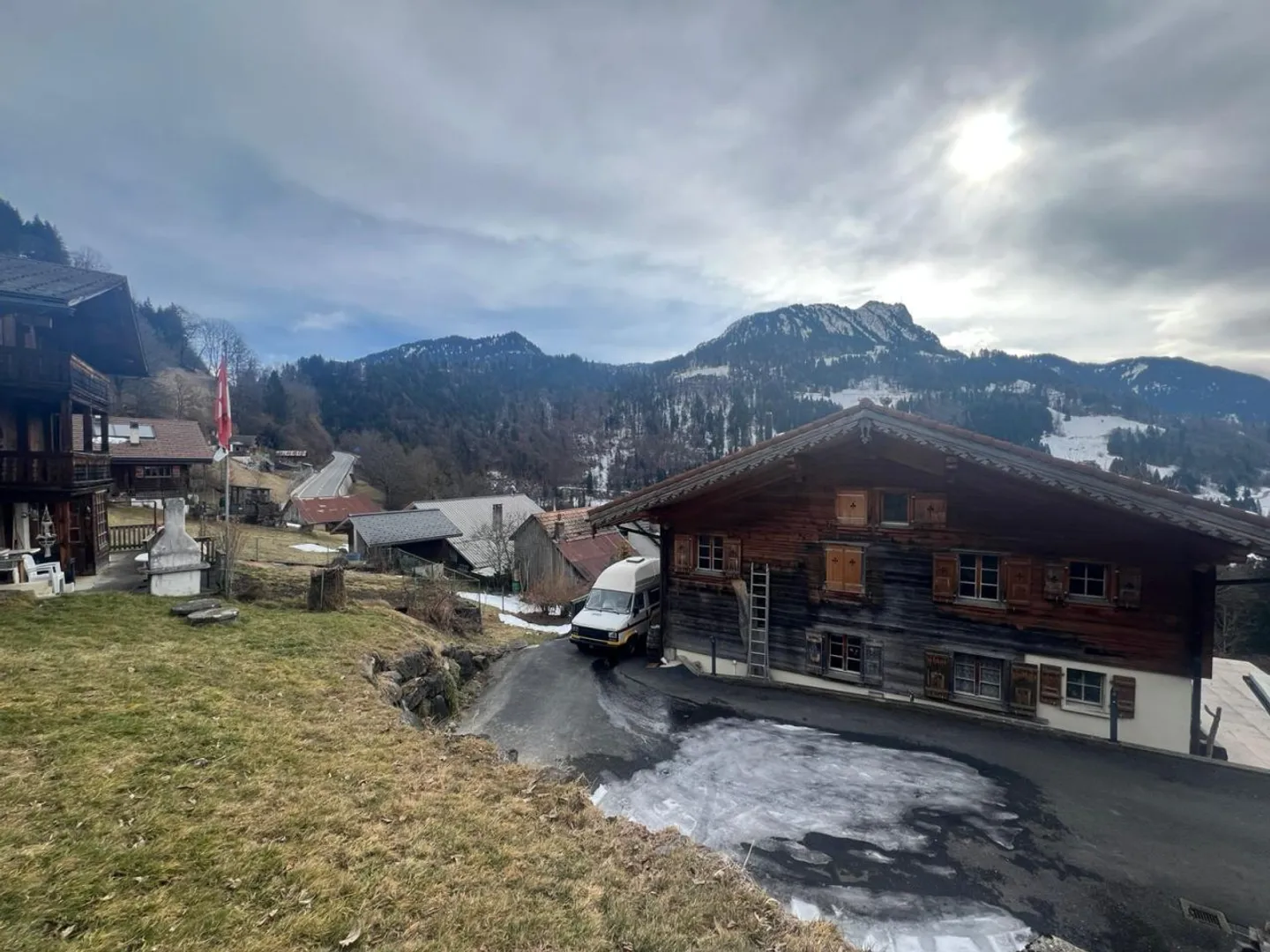 Beautiful Chalet for Renovation in Ormont-Dessous - Photo 4 of 13