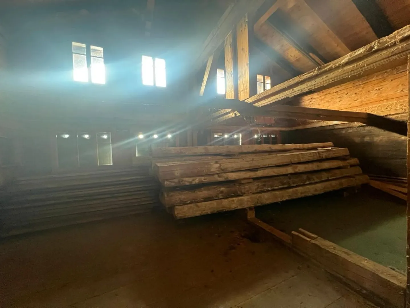 Beautiful Chalet for Renovation in Ormont-Dessous - Photo 9 of 13