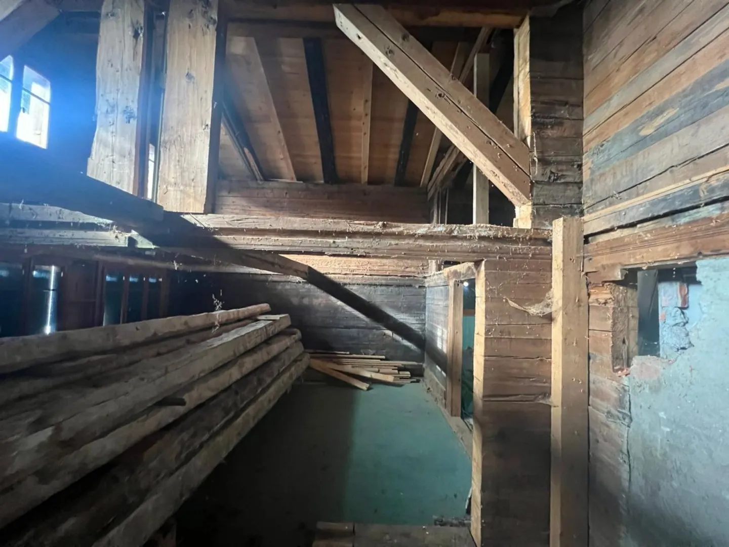 Beautiful Chalet for Renovation in Ormont-Dessous - Photo 11 of 13