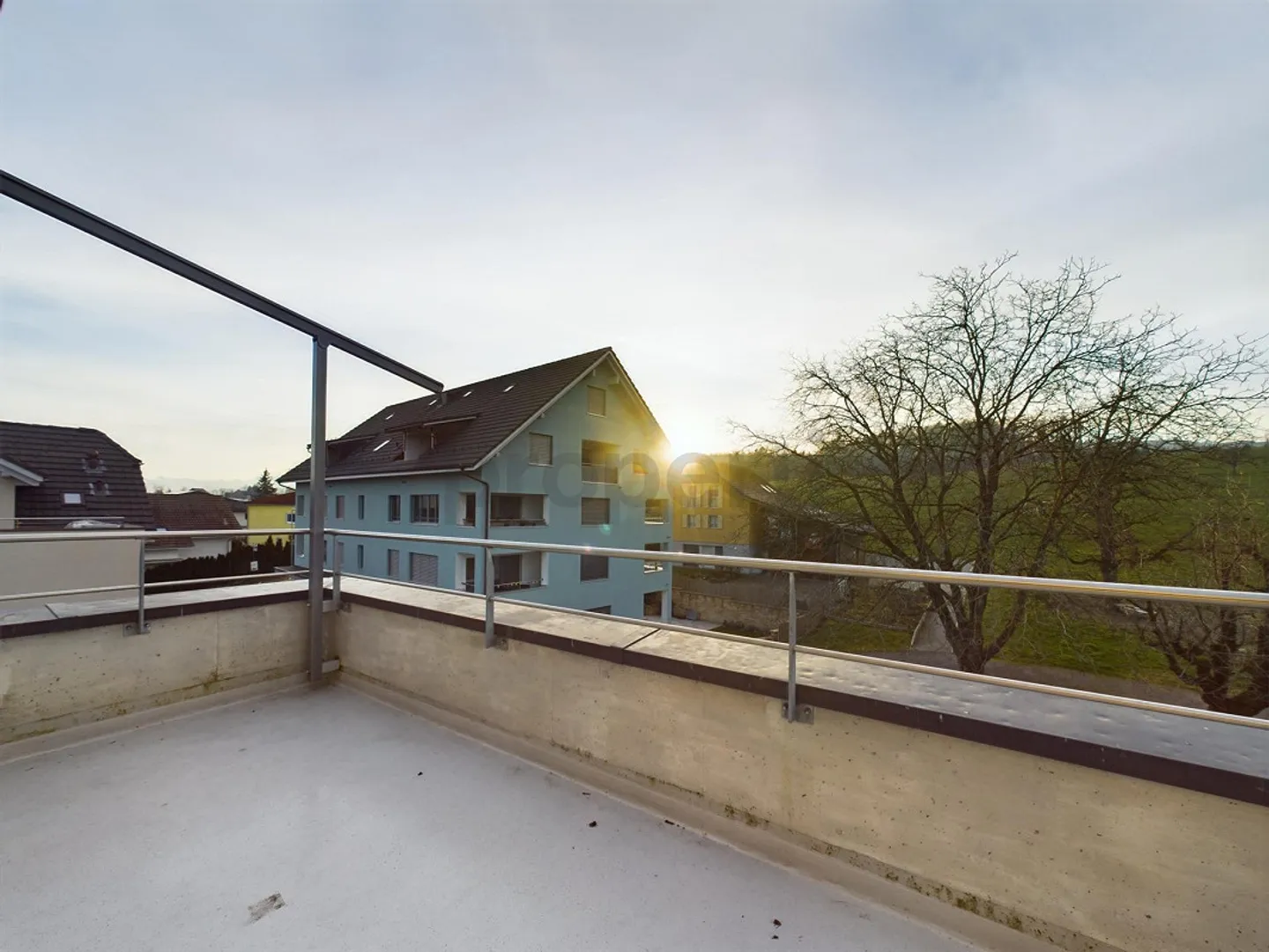 Caractère rural, agencement généreux et balcon confortable - Photo 9 sur 10
