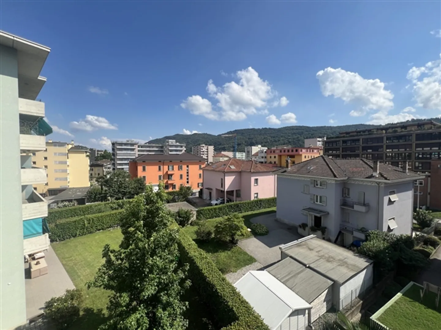 3,5 pièces nouvellement rénové dans le centre de Chiasso - Photo 11 sur 12