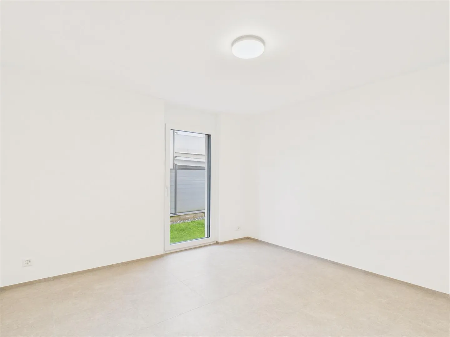 Apartment with terrace 3.5 rooms - Photo 9 of 13