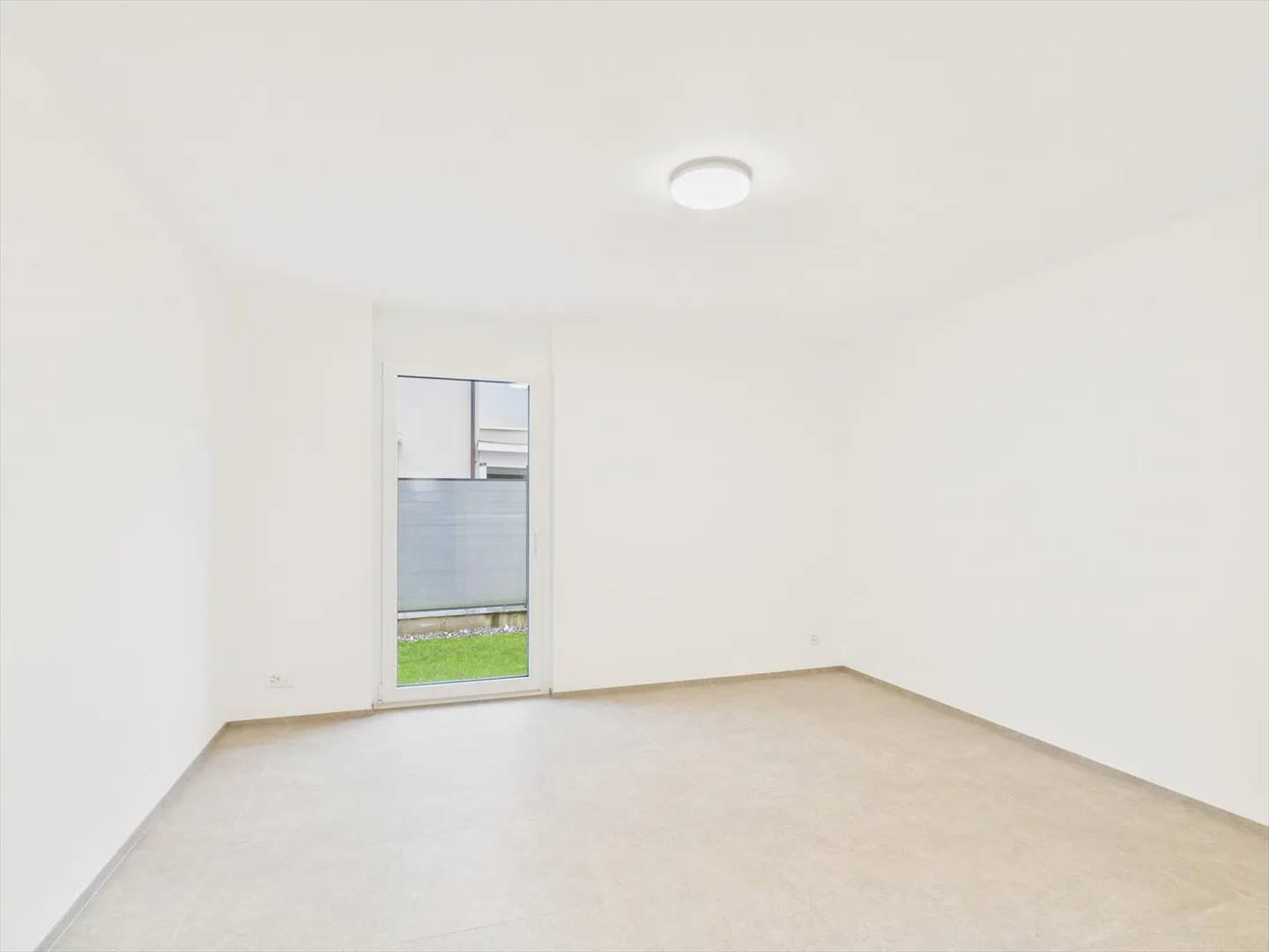 Apartment with terrace 3.5 rooms - Photo 8 of 13